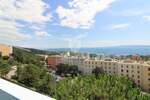 RIJEKA, GORNJA VEŽICA - ADAPTIRAN STAN S POGLEDOM NA MORE