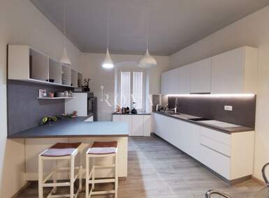 Trosoban stan, Rijeka, Centar, najam, 1200 €, 100 m2