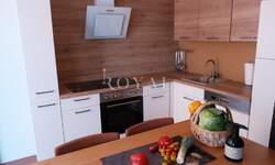 Trosoban stan, Rijeka, Trsat, najam, 1200 €, 100 m2
