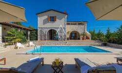 Kuca, Svetvinčenat, prodaja, 750000 €, 226 m2
