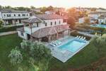 Kuca, Poreč, prodaja, 570000 €, 260 m2