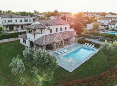 Kuca, Poreč, prodaja, 570000 €, 260 m2