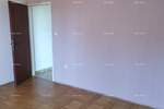 Na prodaju je prostrana obiteljska kuća površine 200 m², smještena na m...