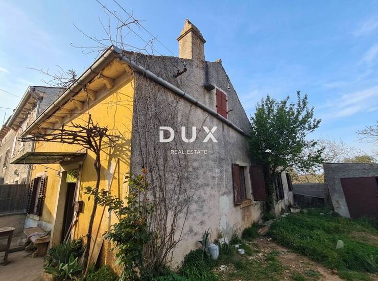 ISTRA, PERUŠKI – Autentična istarska kuća s dvorištem i ogromnim potencij — fotografija 2