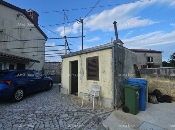 Na prodaju se nudi namještena kuća, smještena u mirnom naselju nedaleko ... — fotografija 2
