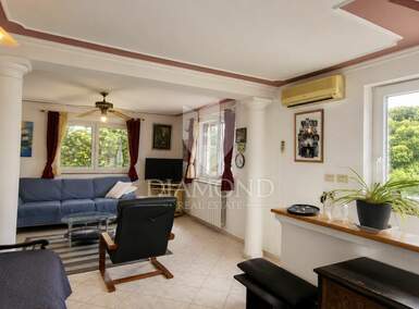 Kuca, Umag, prodaja, 599000 €, 177 m2