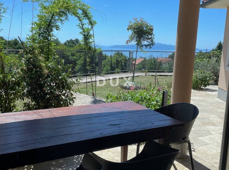 Opatija, Ičići, Poljane, vila s 5 stanova, pogled na more