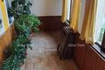 Prodaje se prostrana obiteljska kuća ukupne površine oko 300 m², uključ...