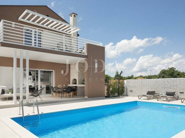 Svetvinčenat, okolica, moderna Villa sa bazenom
