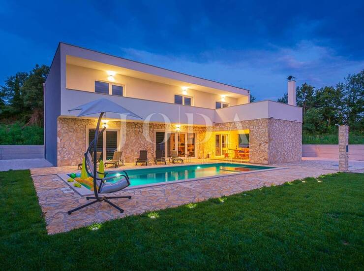 Svetvinčenat, okolica, moderna Villa sa bazenom — fotografija 5