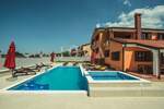 Kuca, Pula, Monte Magno, prodaja, 850000 €, 360 m2