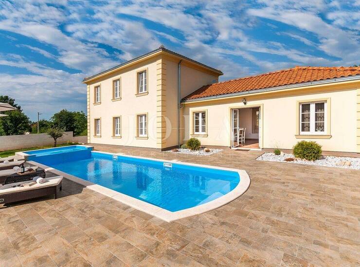 Barban, okolica, Villa na mirnoj lokaciji sa bazenom — fotografija 3