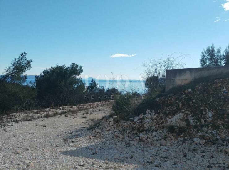 Rabac, građevinsko zemljište sa građevinskom dozvolom, projektom i pogledom  — fotografija 3