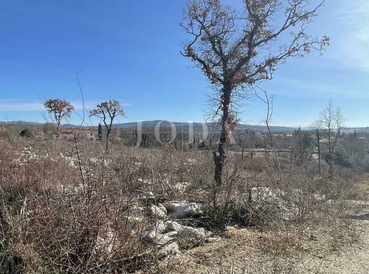 Labin, građevinsko zemljište u mirnom okruženju, u blizini grada — fotografija 2