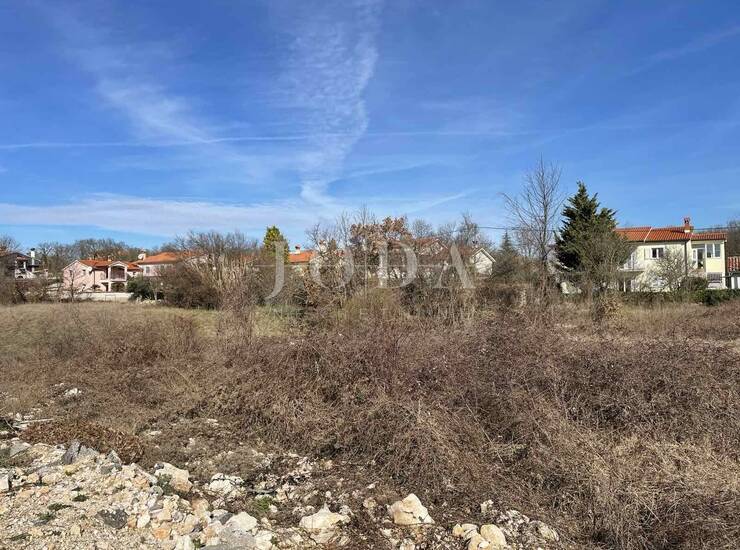 Labin, veliko građevinsko zemljište na traženoj lokaciji — fotografija 5