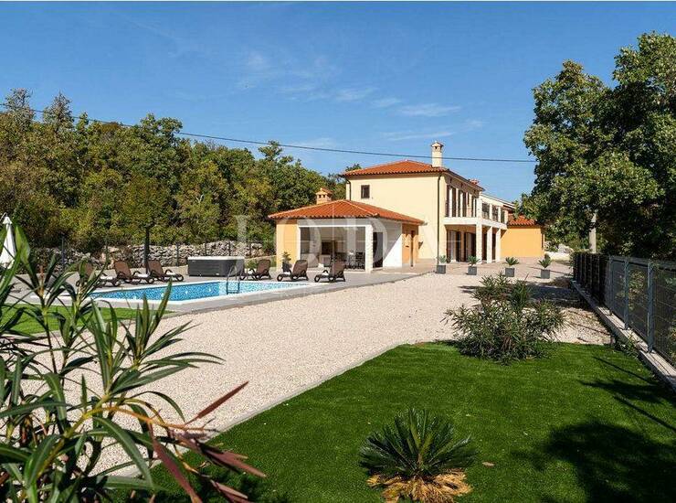 Labin, okolica, Villa za odmor sa bazenom i jaccuzijem na jedinstvenoj lokaciji