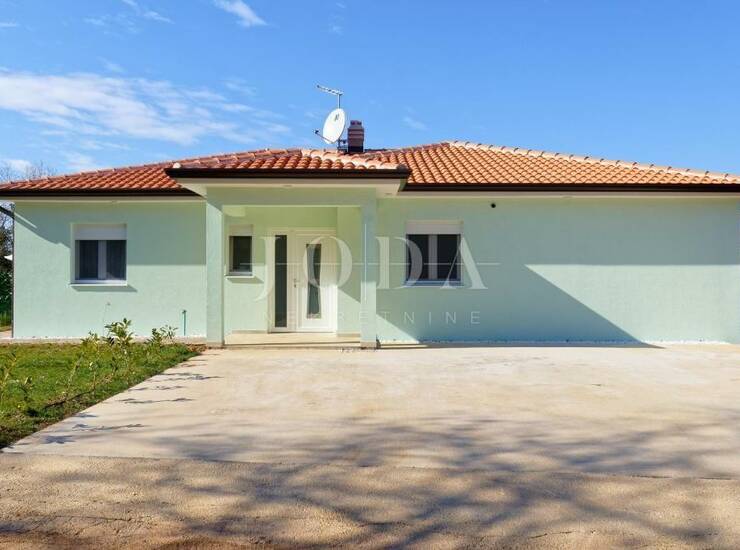 Buje, okolica, prekrasna kuća za odmor sa bazenom — fotografija 6