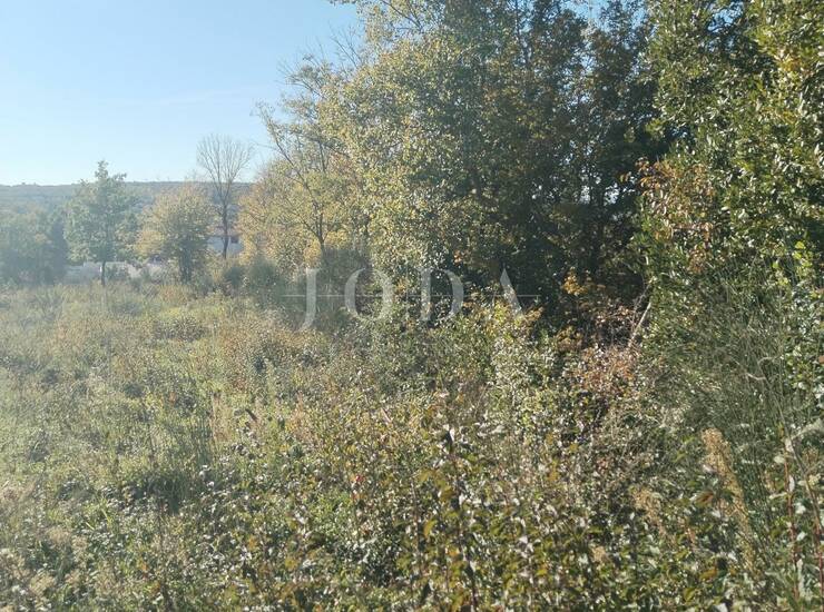 Labin, građevinsko zemljište na traženoj lokaciji