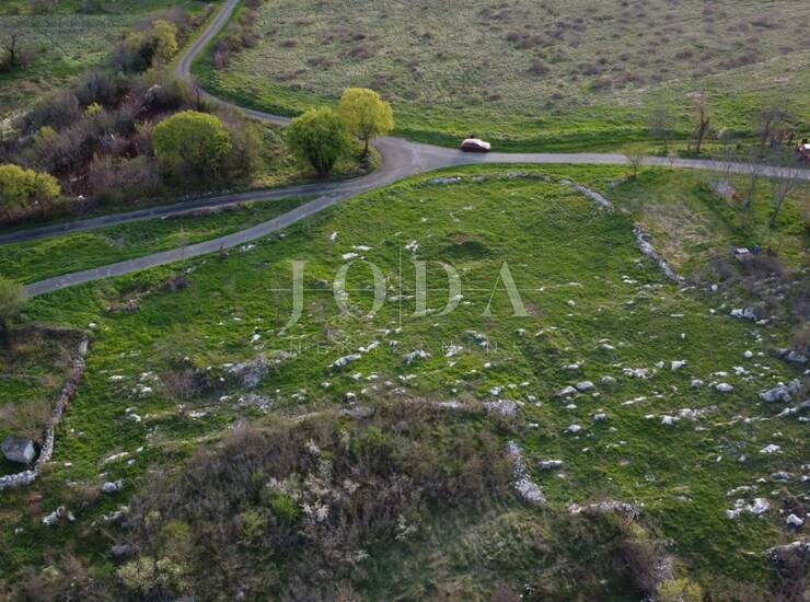 PRILIKA POPUST!! 4 građevinska terena sa prekrasnim pogledom,Kršan okolica