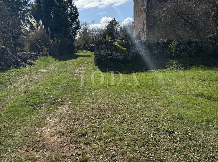 Labin, okolica, istarska kuća za adaptaciju na velikom imanju — fotografija 5