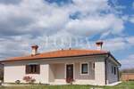 Lijepa prizemnica sa prostranom okućnicom 1900m2,LABIN