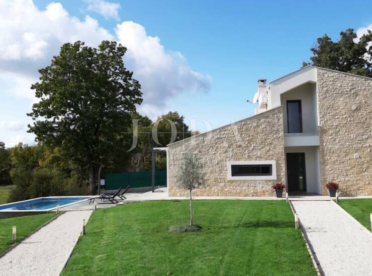 Pazin, okolica, Villa sa bazenom u prirodi