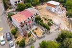 Jadranovo – Kuća dvojnica idealna za dvije obitelji, 600 m od mora