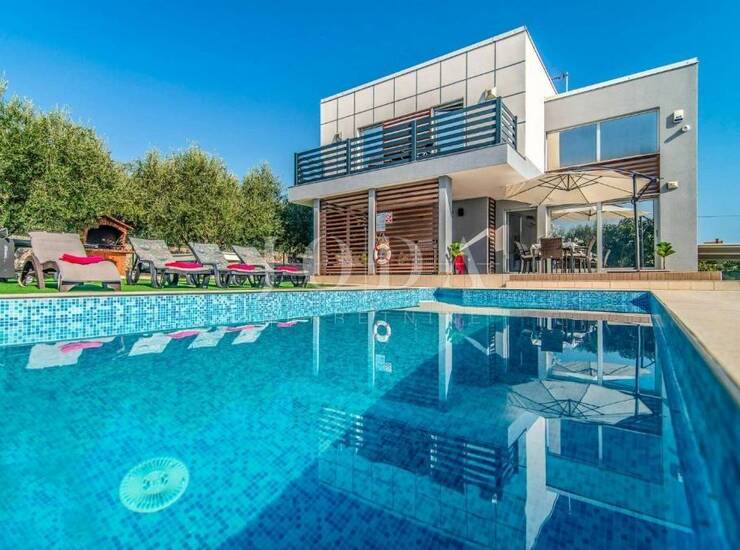 Vodnjan, Villa sa pogledom na Brijune i grijanim bazenom