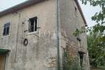 Labin, okolica, starina za adaptaciju u manjem selu