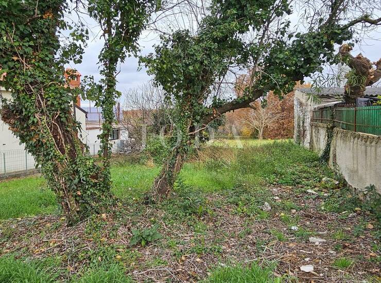 Građevinsko zemljište na frekventnoj lokaciji,Brtonigla — fotografija 3