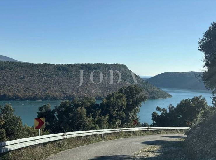 Barban, okolica, atraktivno građevinsko zemljište sa građevinskom dozvolom — fotografija 5