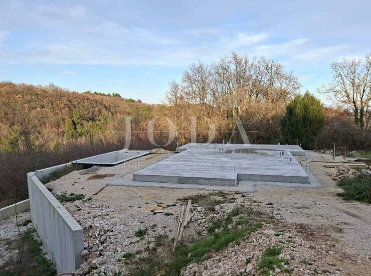 Atraktivno građevinsko zemljište,LABIN