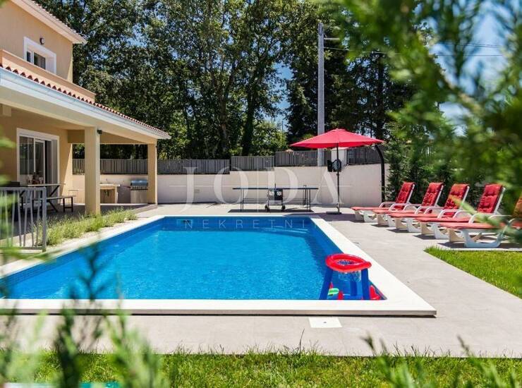 Svetvinčenat, okolica, moderna Villa sa bazenom — fotografija 5