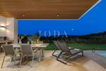 Labin, okolica, moderna Villa s bazenom i privatnim wellnessom