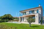 Labin, okolica, moderna Villa s bazenom i privatnim wellnessom
