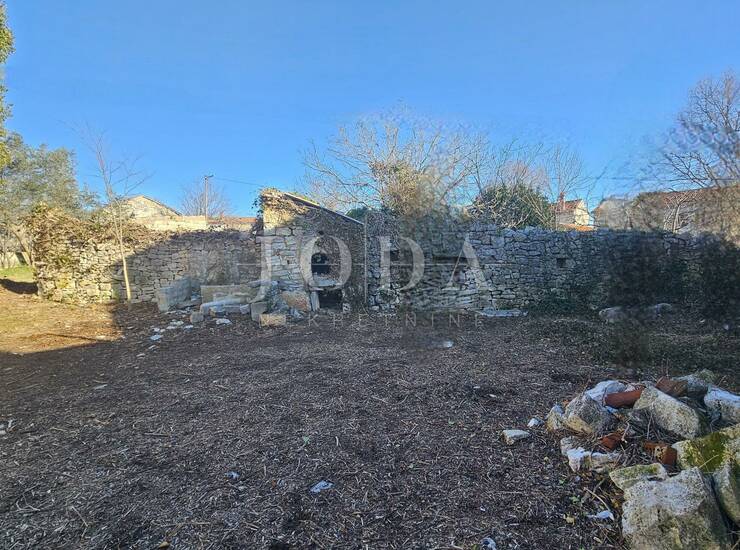 Kamena istarska kuća za adaptaciju,SVETVINČENAT okolica — fotografija 3