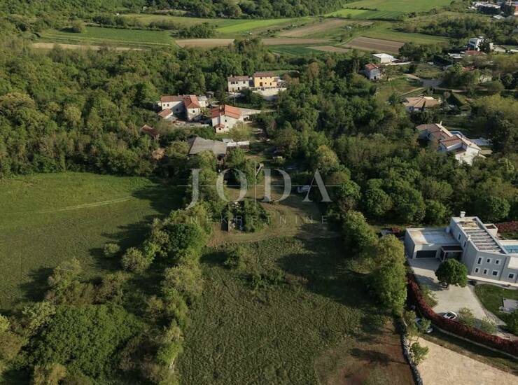 Labin, građevinsko zemljište na traženoj lokaciji u blizini centra