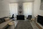 Na prodaju je jednosoban stan površine 45 m², smješten u prizemlju stamb...