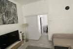 Na prodaju je jednosoban stan površine 45 m², smješten u prizemlju stamb...