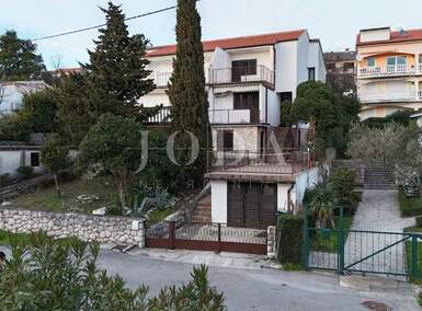 Kuca, Crikvenica, prodaja, 385000 €, 130 m2