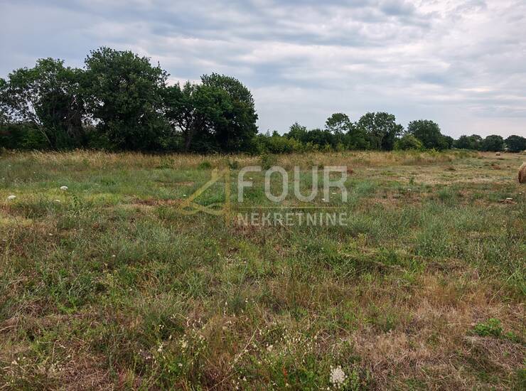 Istra, Loborika, građevinsko zemljište, 545m2