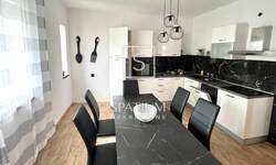Trosoban stan, Kostrena, najam, 1500 €, 106 m2