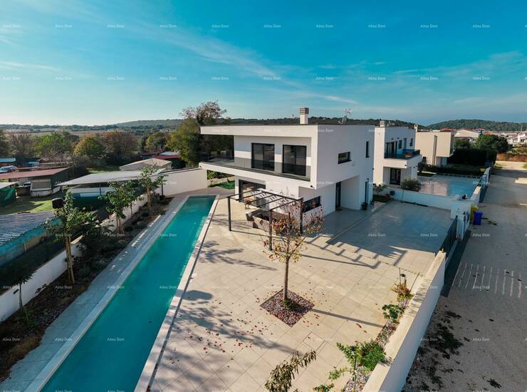 Okružena prirodom, ova elegantna vila pruža udobnost i privatnost za sve ... — fotografija 11