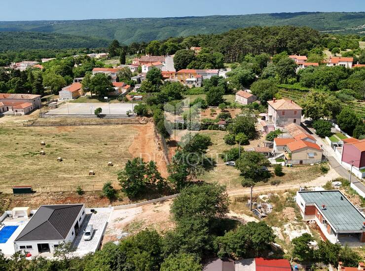 Labin, okolica, građevinsko zemljište s infrastrukturom na terenu