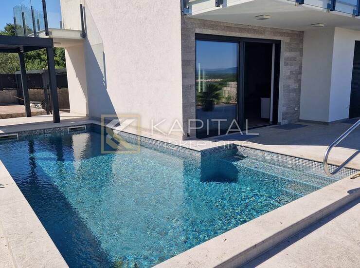 Malinska - Luksuzna dvojna kuća s bazenom!