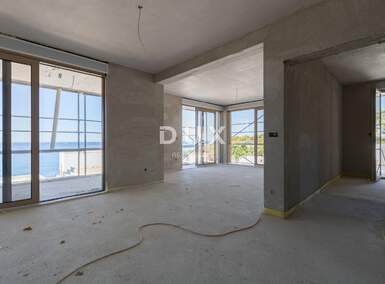 Trosoban stan, Primošten, Primošten Burnji, prodaja, 411000 €, 84 m2