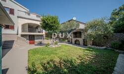 Kuca, Krk, Vrh, prodaja, 640000 €, 220 m2