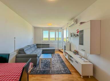 Trosoban stan, Umag, prodaja, 235000 €, 60 m2