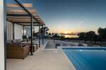 OTOK PAG, LUN  - Luksuzna villa s uhodanim poslom