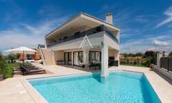 Kuca, Poreč, prodaja, 1250000 €, 222 m2